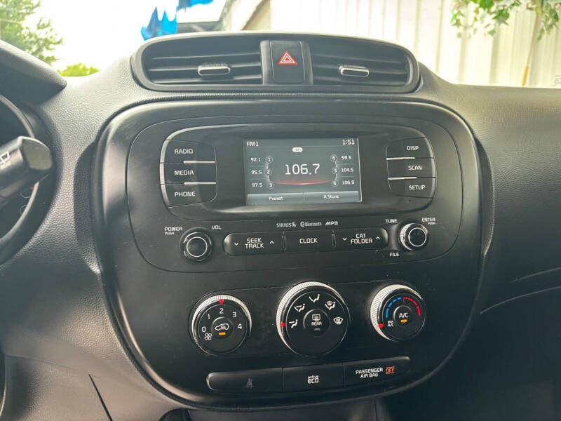 2016 Kia Soul +