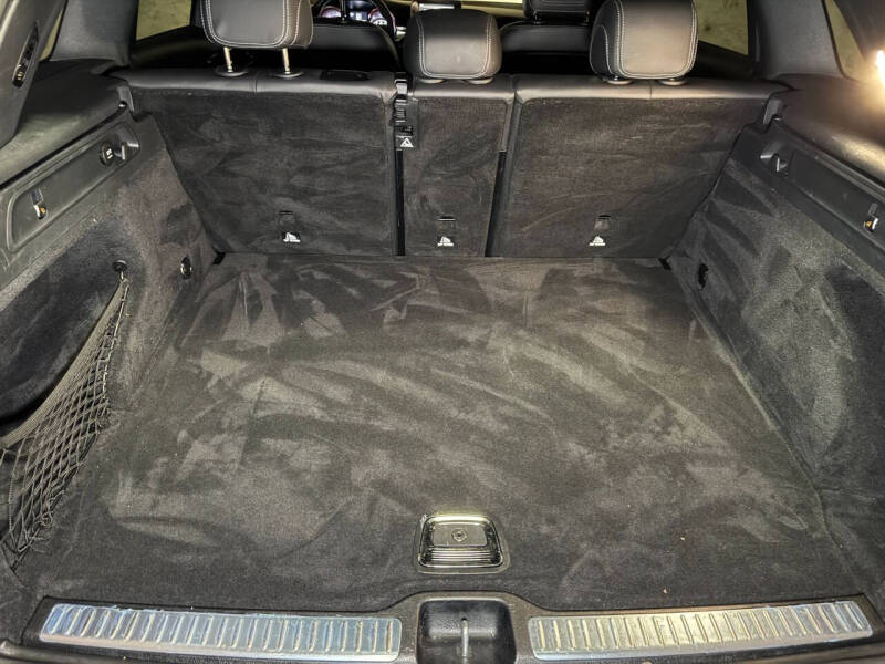 2019 Mercedes-Benz GLC GLC 300