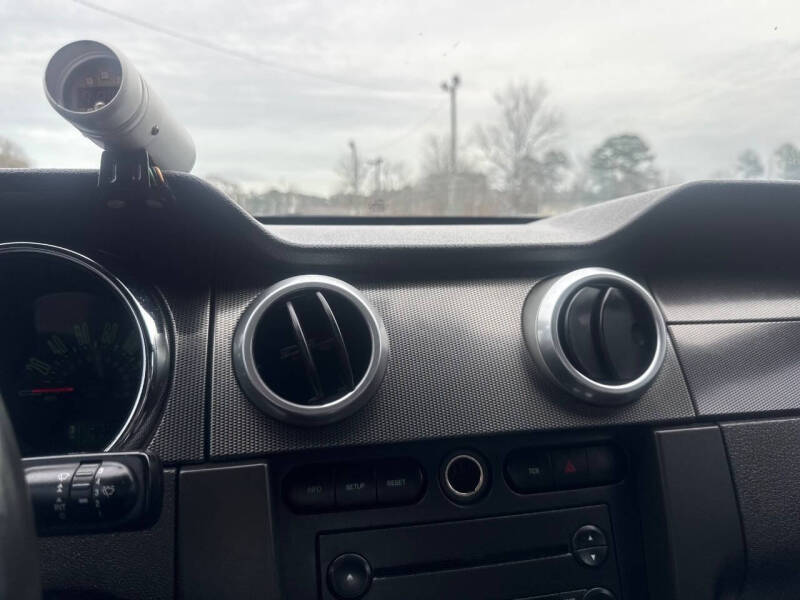 2006 Ford Mustang GT Deluxe