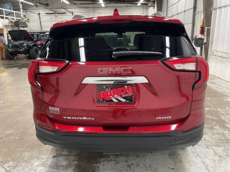 2022 GMC Terrain SLE