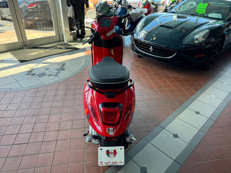 2024 Vespa Sprint 50 S