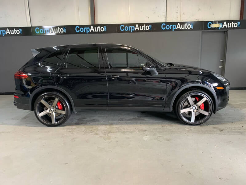 2017 Porsche Cayenne Turbo