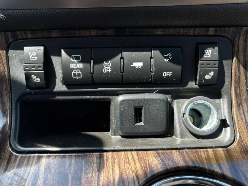 2016 GMC Acadia Denali