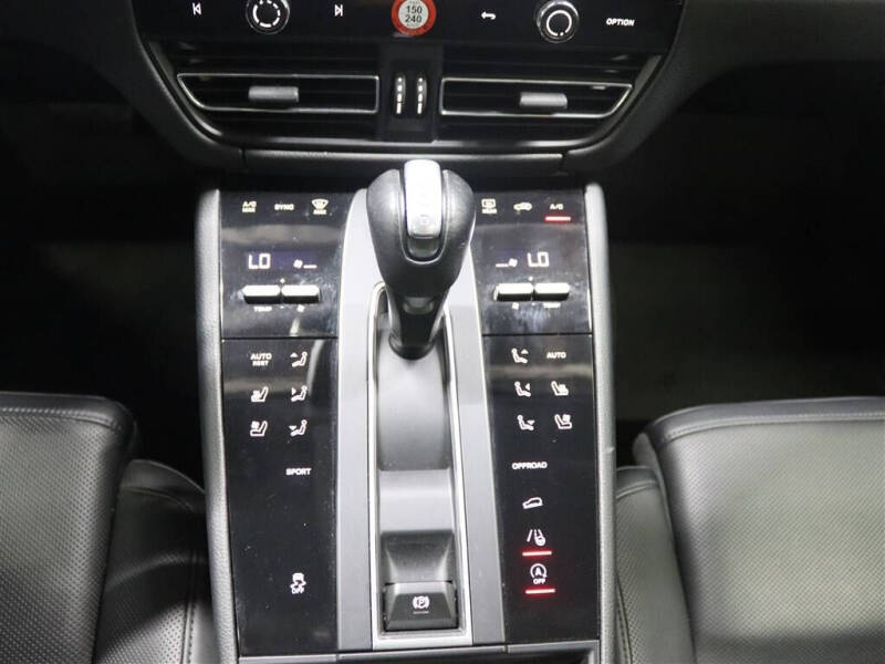 2022 Porsche Macan