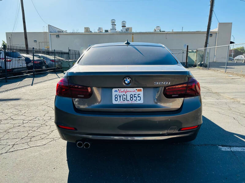 2014 BMW 3 Series 328i photo 6