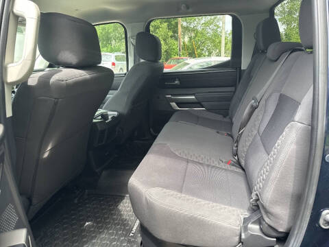 2024 Toyota Tundra SR5