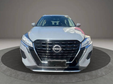 2022 Nissan Kicks SV