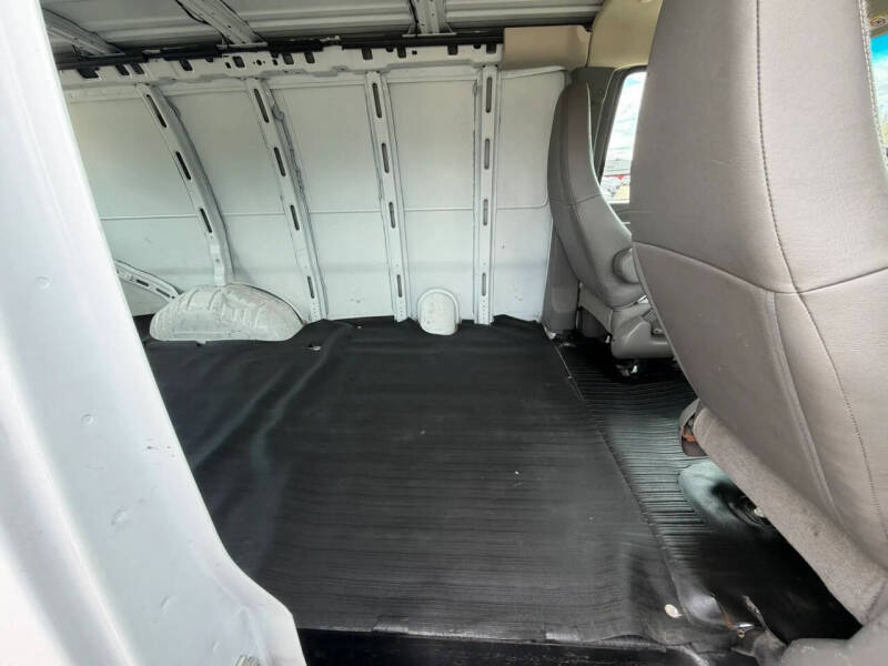 2017 Chevrolet Express 2500