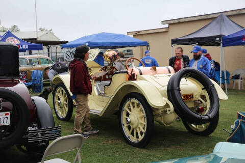1912 Oldsmobile Defender