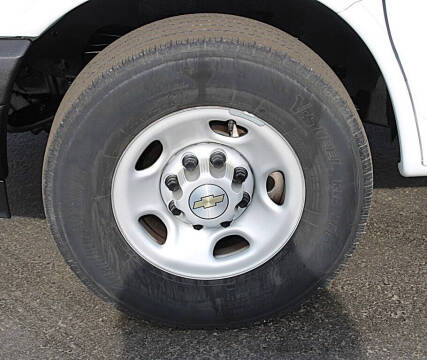 2024 Chevrolet Express 2500