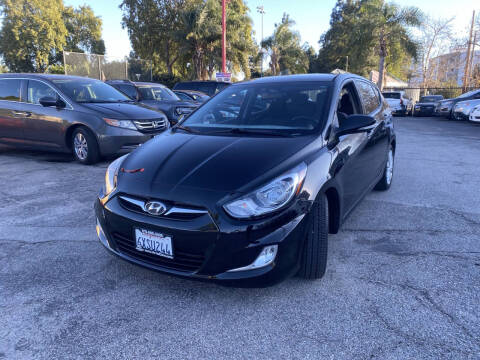 2013 Hyundai Accent SE