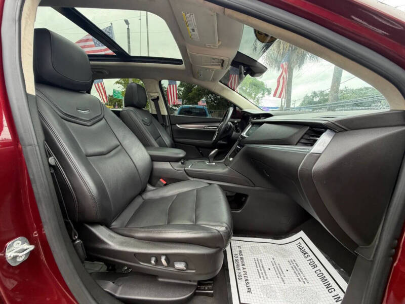 2018 Cadillac XT5 Premium Luxury