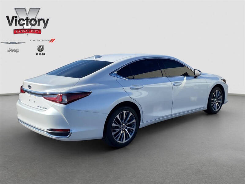 2021 Lexus ES 250
