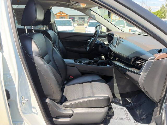 2022 Nissan Rogue SV