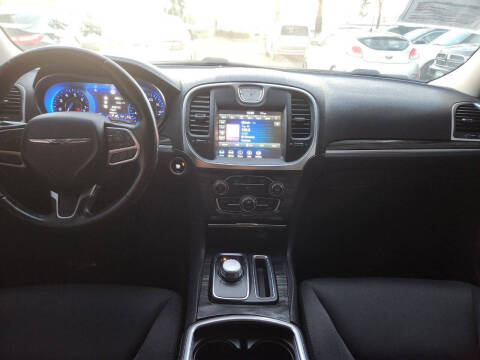 2018 Chrysler 300 Touring L