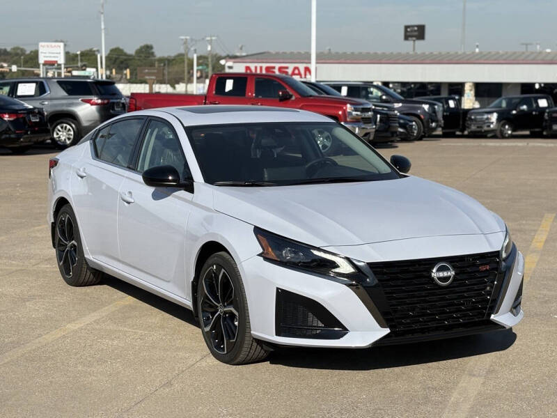 2025 Nissan Altima 2.5 SR