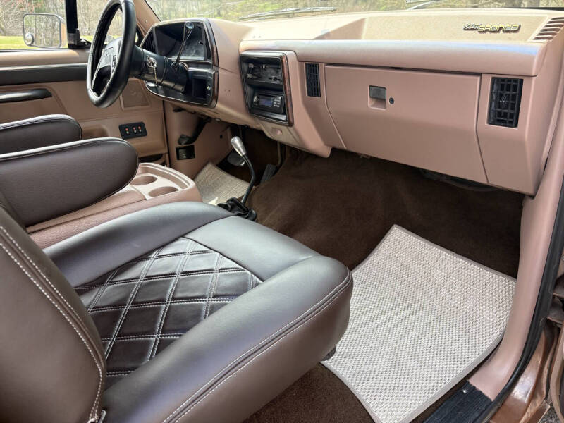 1987 Ford Bronco - Photo 22