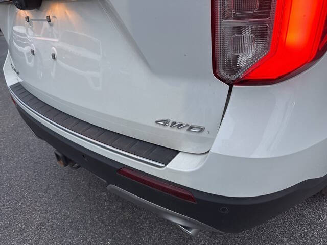 2022 Ford Explorer Hybrid Platinum