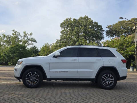 2020 Jeep Grand Cherokee Laredo