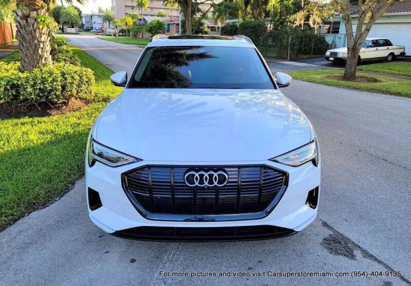 2021 Audi e-tron quattro Premium Plus