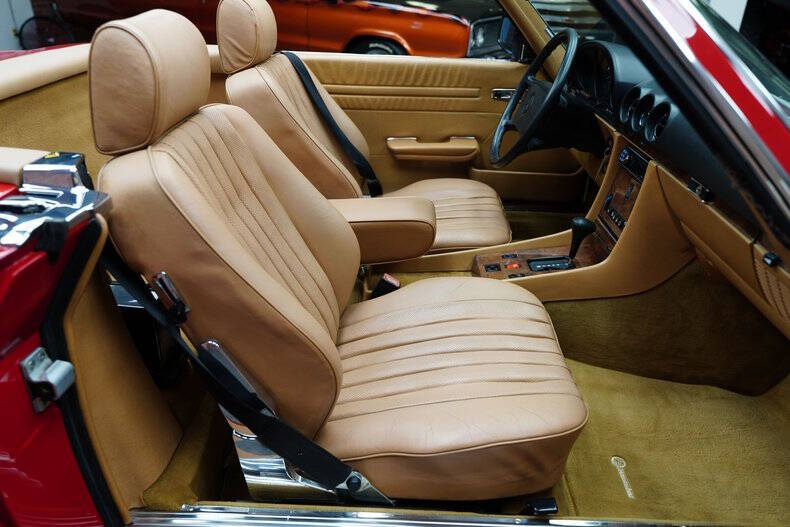 1986 Mercedes-Benz 560-Class 560 SL