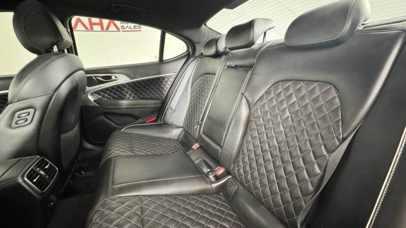 2020 Genesis G70