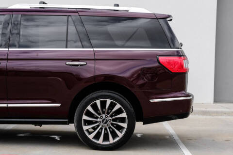 2019 Lincoln Navigator Select