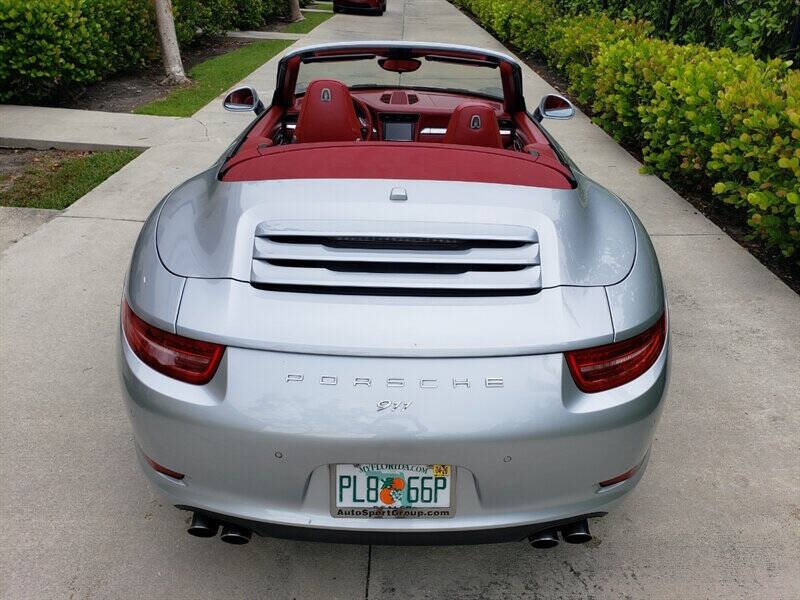 2014 Porsche 911 16