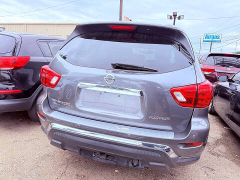 2017 Nissan Pathfinder Platinum