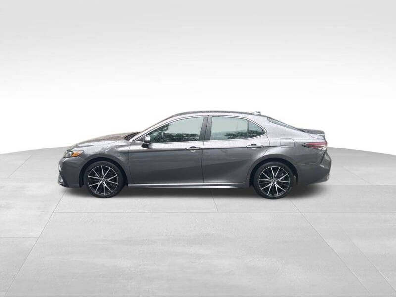 Used 2022 Toyota Camry SE with VIN 4T1G11AK8NU714875 for sale in Maysville, KY