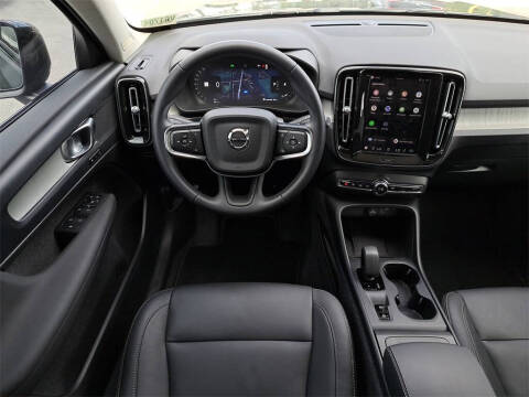 2026 Volvo XC40 B5 Core