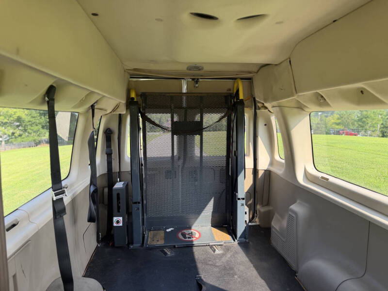 2003 Ford E-Series E-350 SD XLT