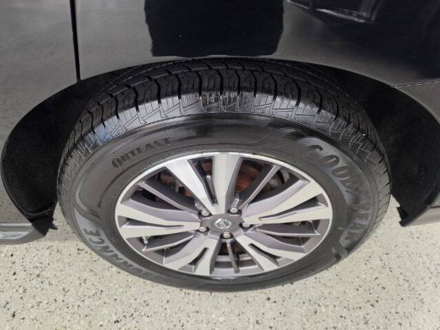 2017 Nissan Pathfinder SV