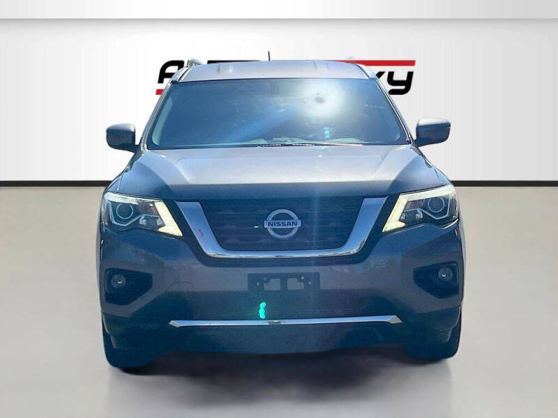 2017 Nissan Pathfinder SV