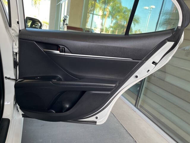 2020 Toyota Camry Hybrid LE