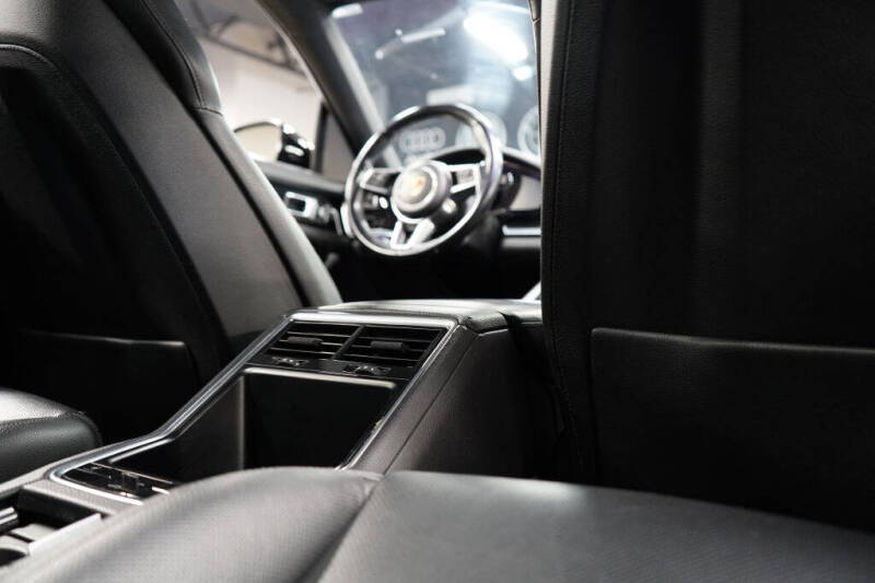 2018 Porsche Panamera