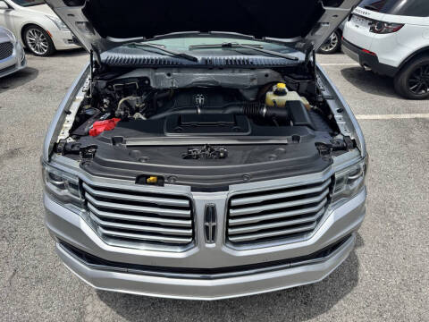 2017 Lincoln Navigator Select