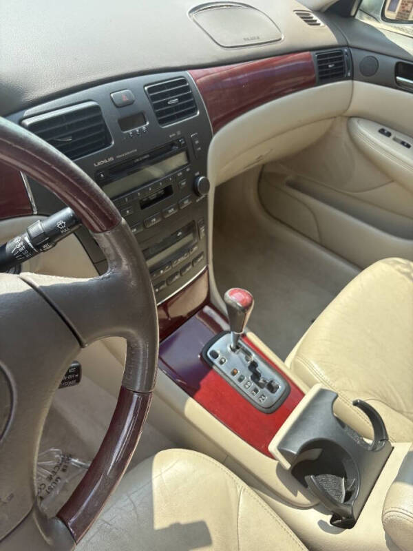 2004 Lexus ES 330