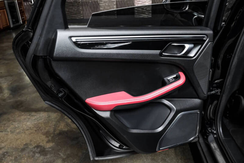 2017 Porsche Macan S