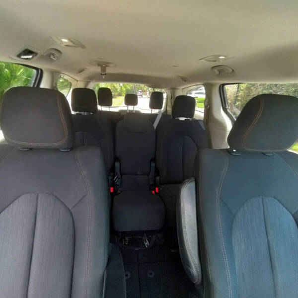 2017 Chrysler Pacifica LX