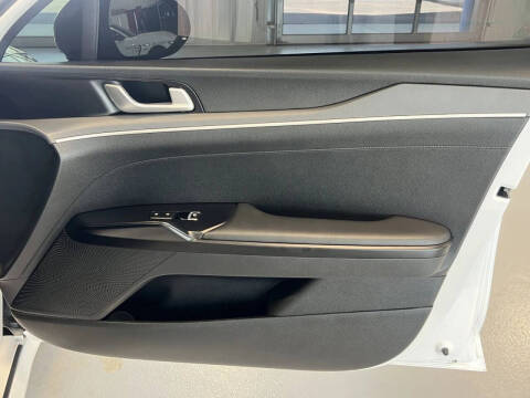 2022 Kia K5