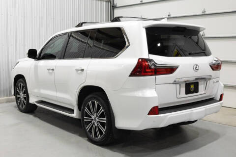 2021 Lexus LX 570 Three-Row