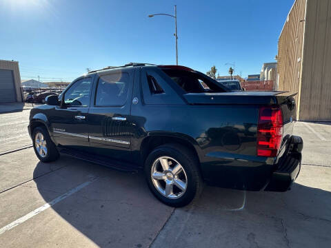 2013 Chevrolet Avalanche LTZ Black Diamond
