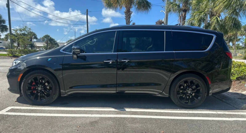 2021 Chrysler Pacifica Hybrid Touring L