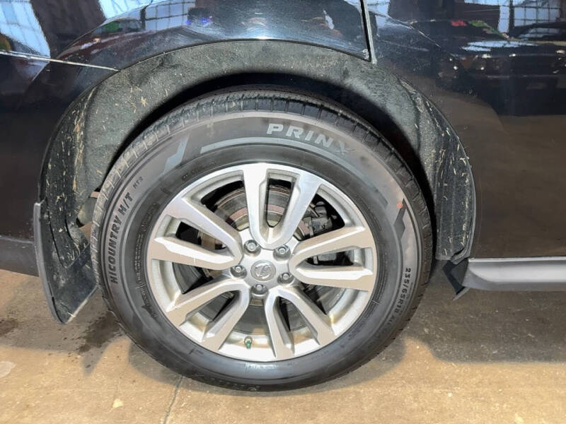 2016 Nissan Pathfinder SV