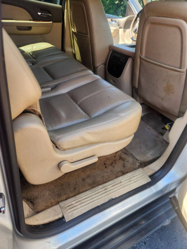 2011 GMC Yukon XL SLT