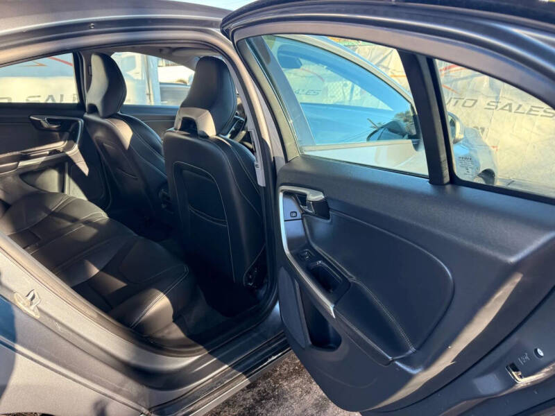 2017 Volvo S60 T5 Dynamic