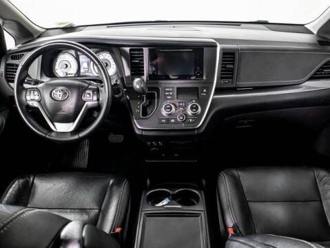 2017 Toyota Sienna