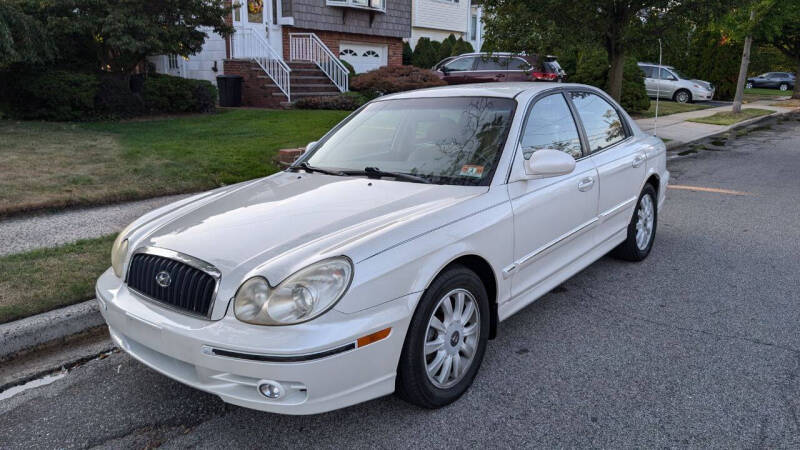 2004 Hyundai Sonata for sale at Elite Auto World in East Meadow NY