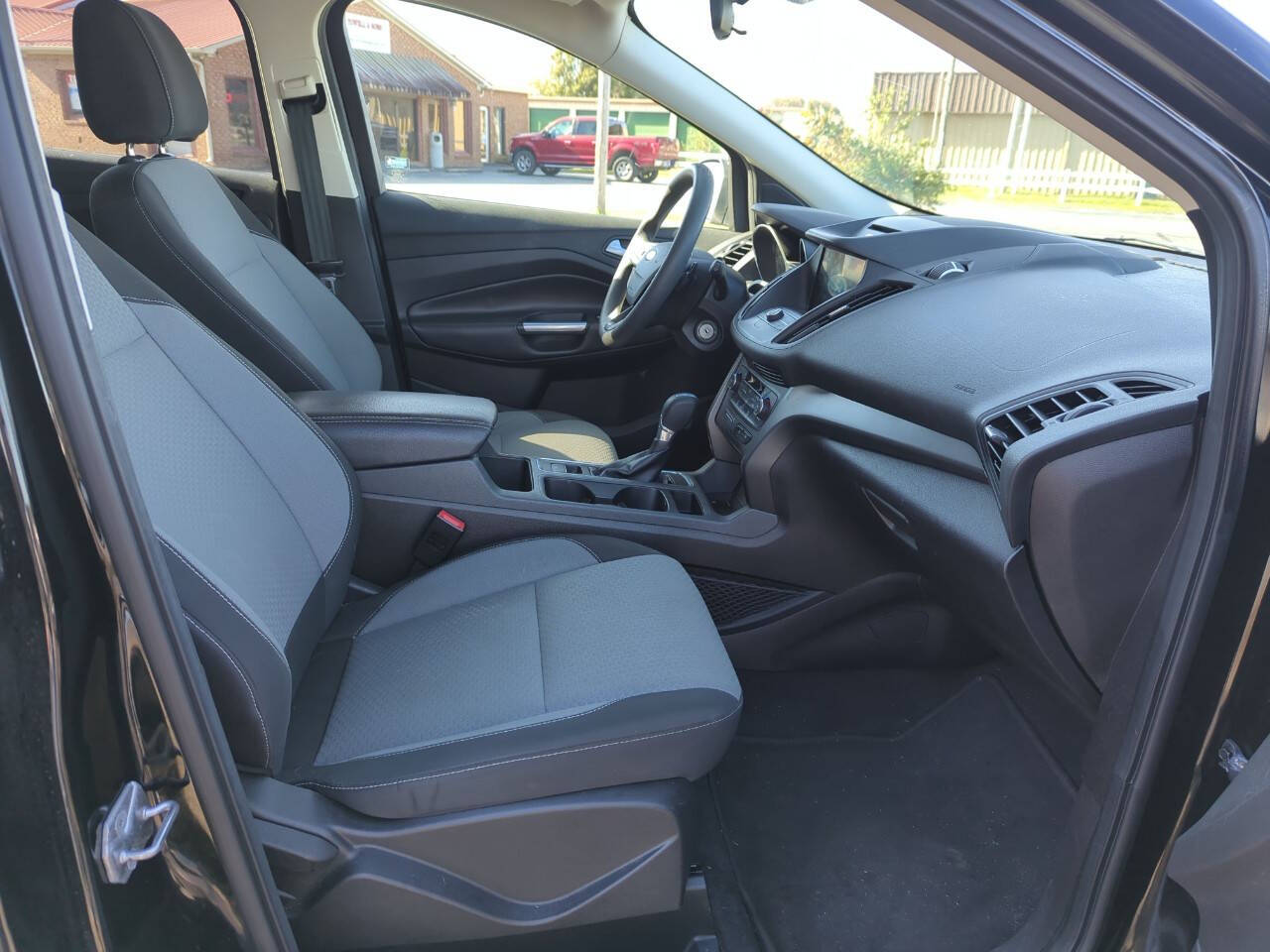 Black 2017 Ford Escape SE AWD SE 4dr SUV 21